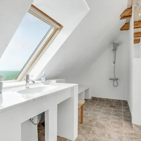 3 Bedroom Amazing In Nakskov